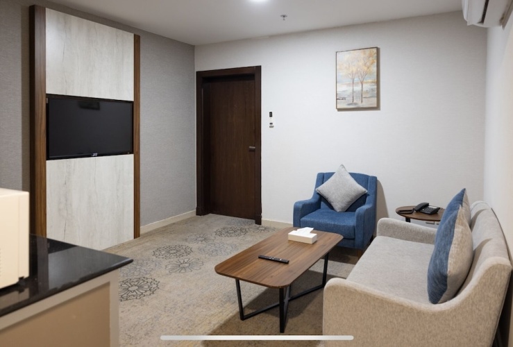 1 Bedroom Deluxe Suite