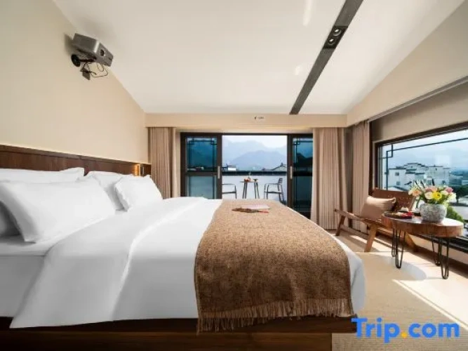 Standard Double room with balcony and with view