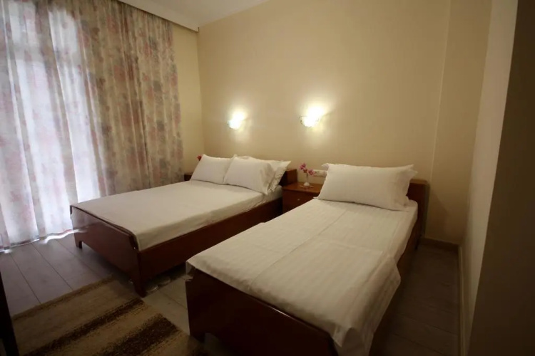 Hotel Ari