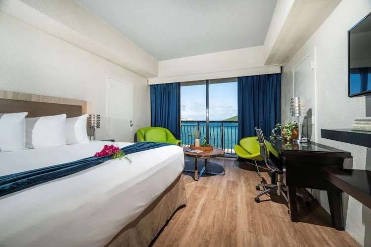 Superior Quadruple room with balcony and with ocean view