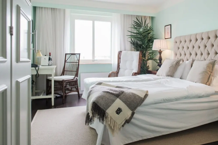 Standard Twin Club room