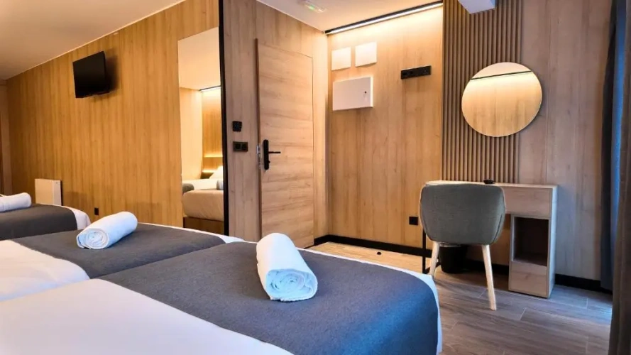 Deluxe Quadruple room