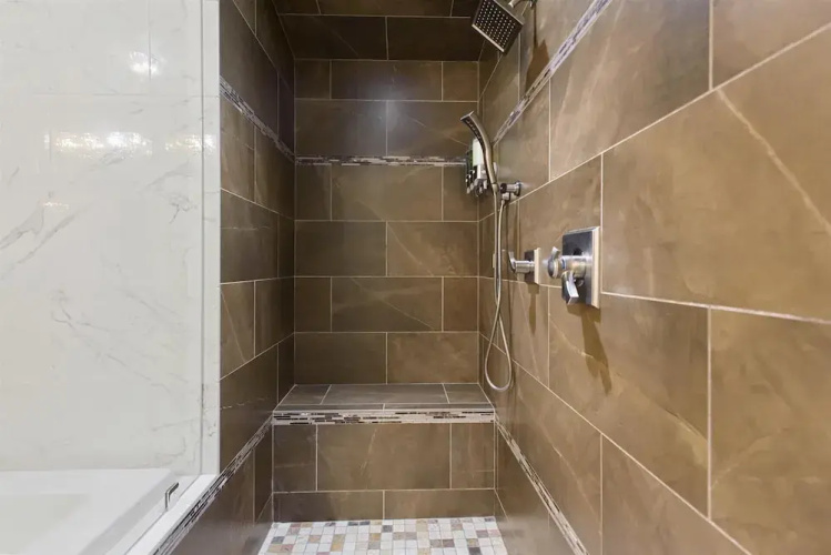 Violet Suites PDX