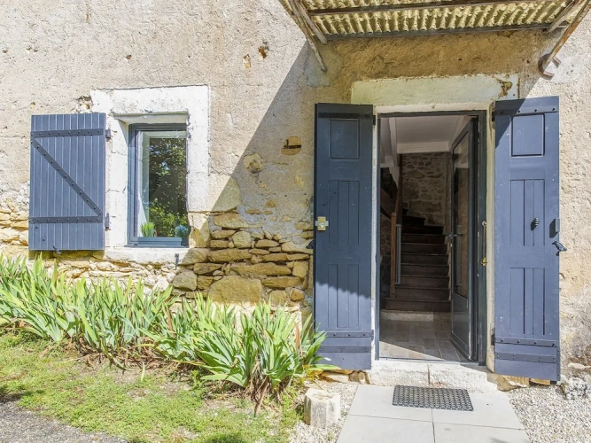 3 Bedrooms Comfort Cottage