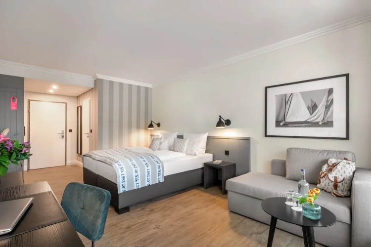 Premium Double room with balcony