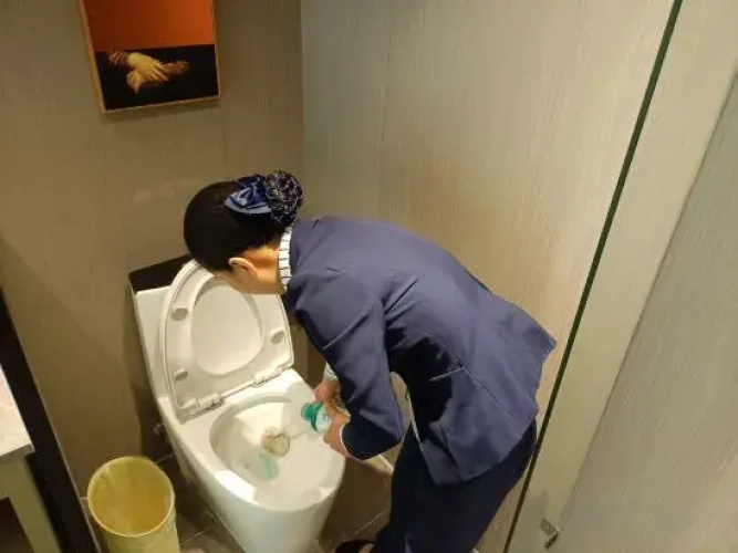 Huangting Hotel