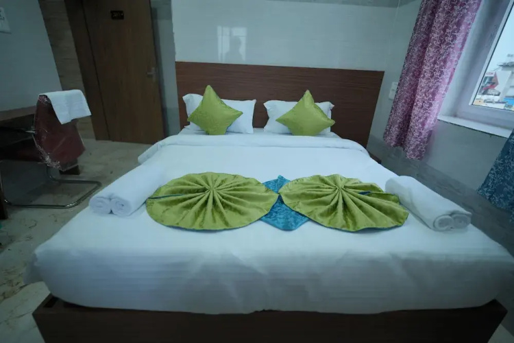 Hotel Mirka Plaza