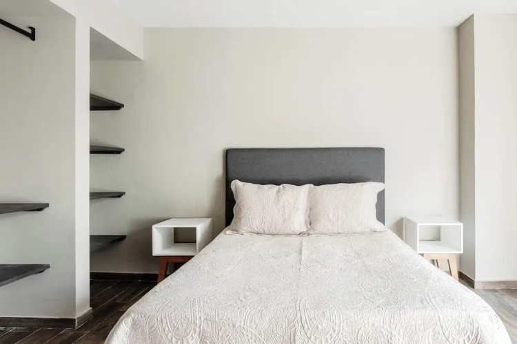 Modern Flat by Polanco Balcony Pet Friendly