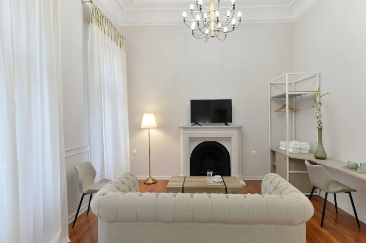 1900 Athenian House