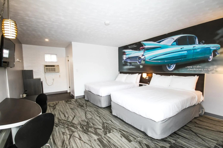Cadillac Motel