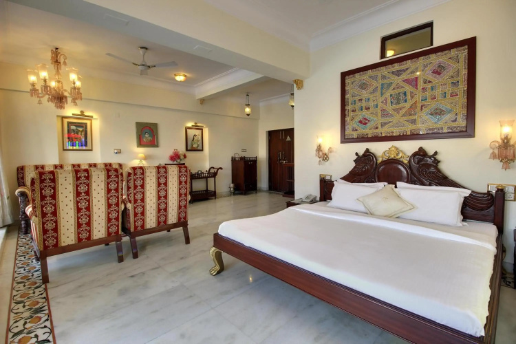 Lake Pichola Hotel