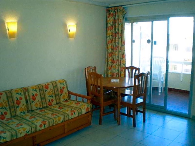 1 Bedroom Quadruple Apartment