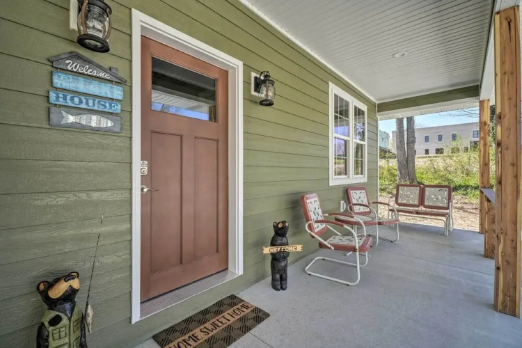 Modern Retreat w/ Deck: Walk to White River!