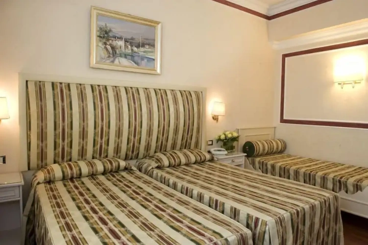Standard Triple room with balcony