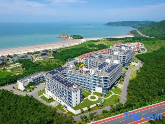 Green Orange Seaview Hotel