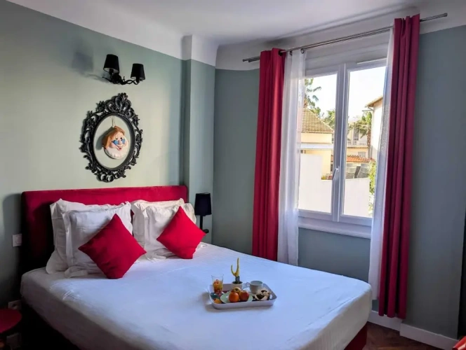 Standard Triple room