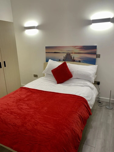 Luxury One Bed Apartment With Parking