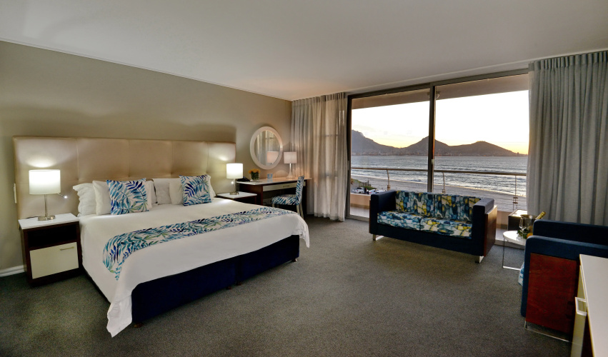 Lagoon Beach Hotel & Spa