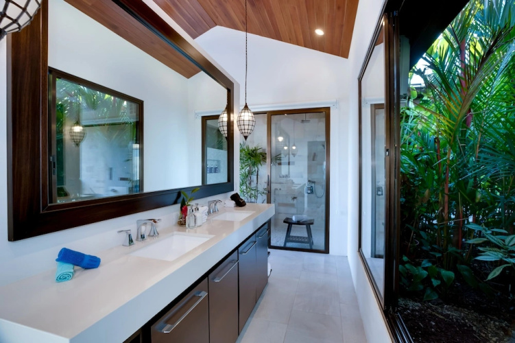 Golden Pineapple Villas