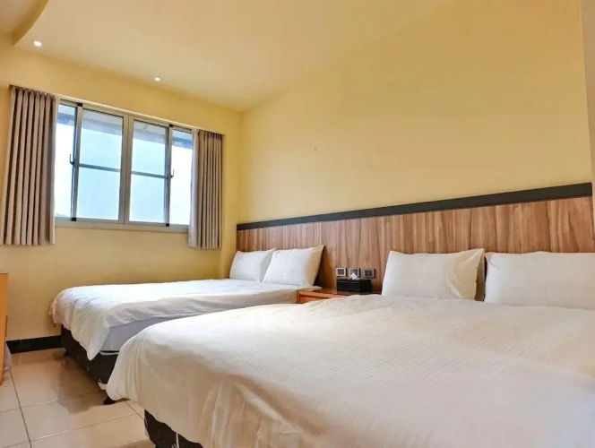 Comfort Quadruple room with courtyard view