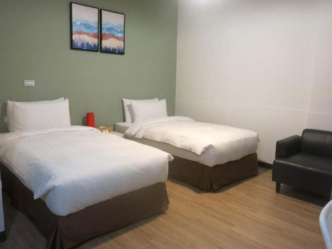 Standard Twin room