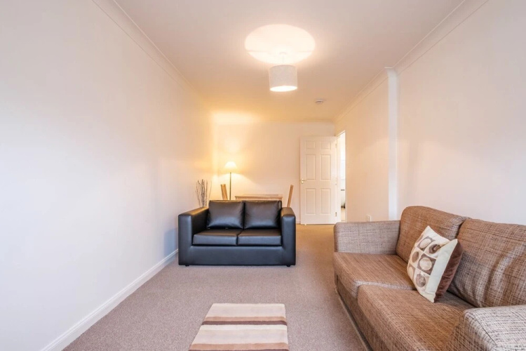 Station Apartment