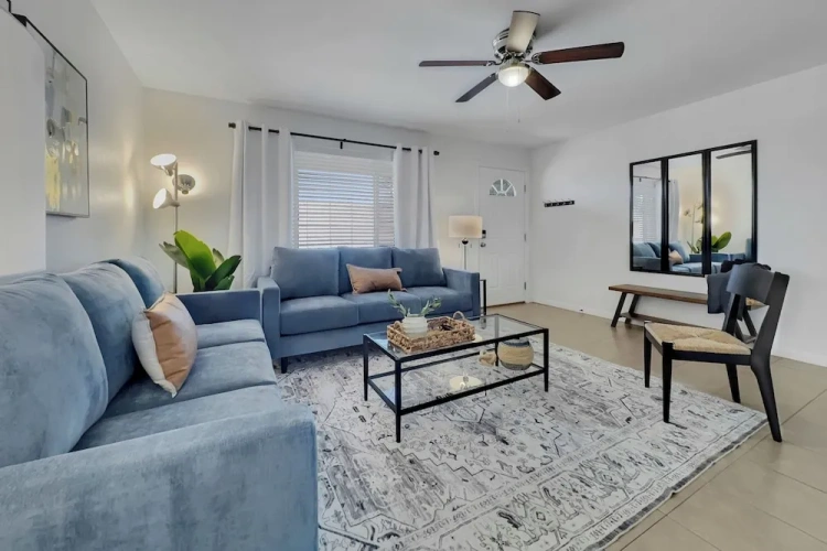 4 Bedrooms Cottage