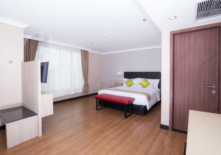 Deluxe Double room with city view