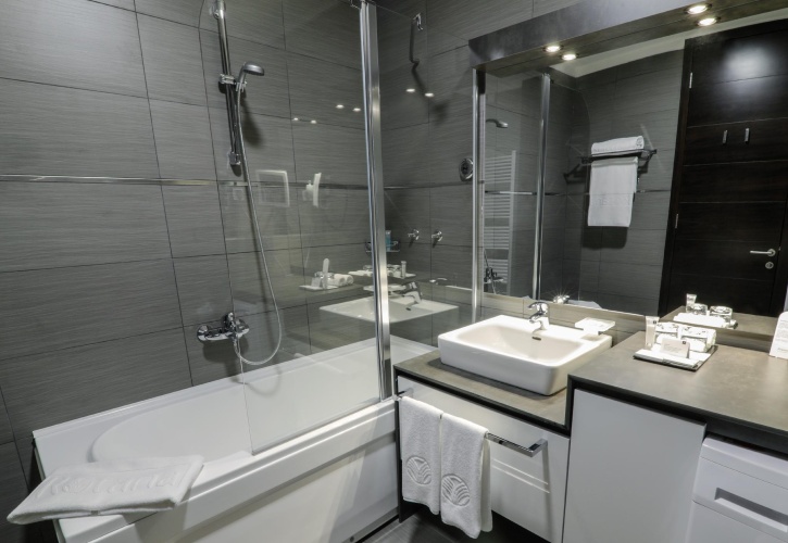 2 Bedrooms Classic Apartment
