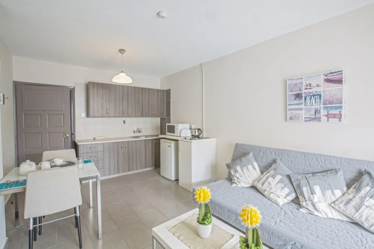 Ayia Napa Holiday Apartment So5