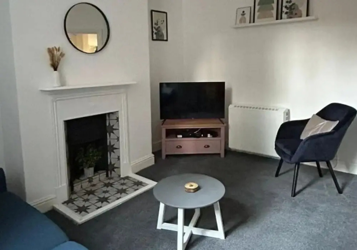 Host Stay Priory Docks Apartment