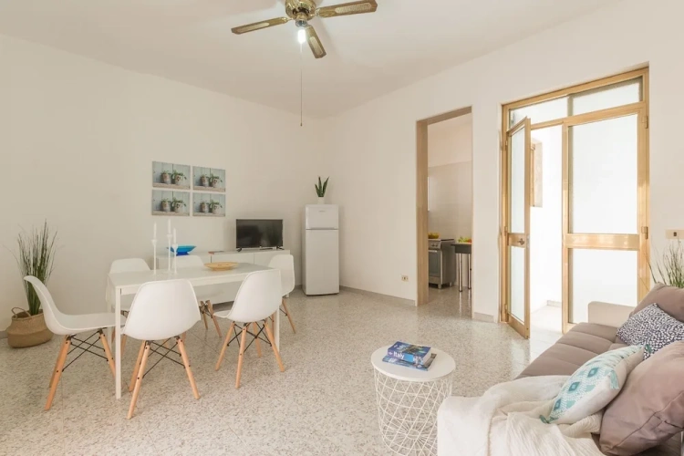 3 Bedrooms Cottage
