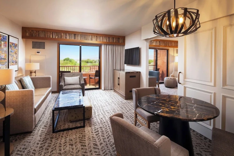 Executive Double Suite with mountain view