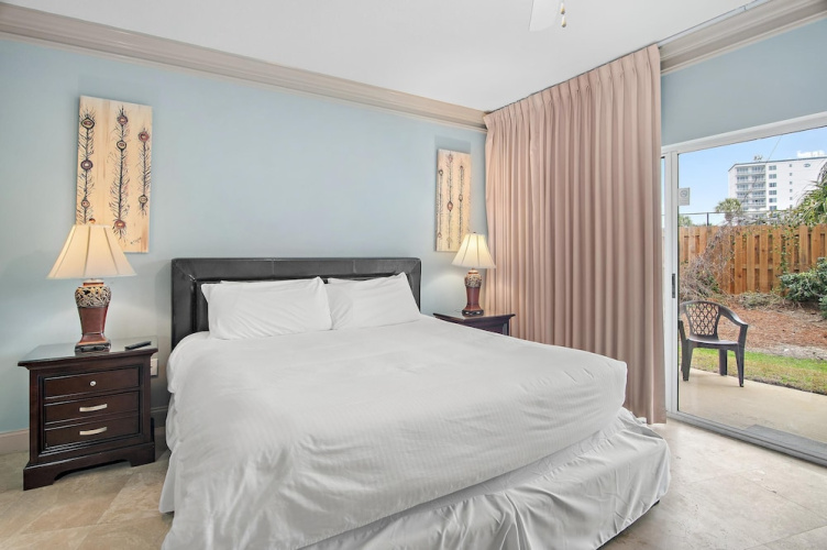 Beach Pointe 301
