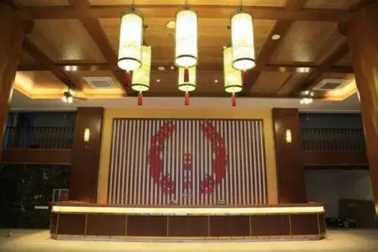 Chinese City Hotel
