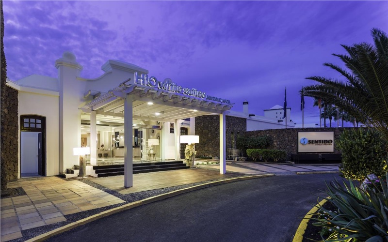 H10 White Suites - Adults Only photo 32