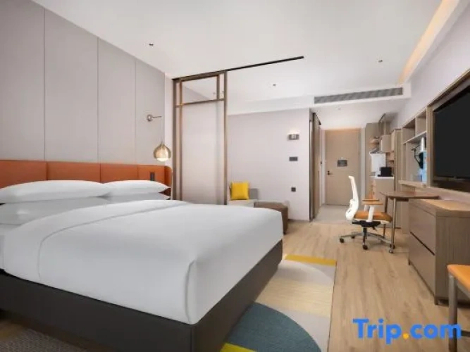 Standard Double room with city view