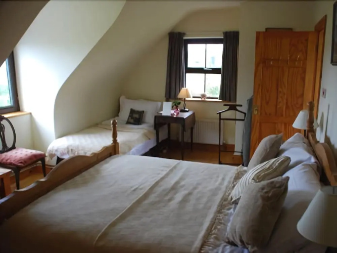 Carbery Cottage Guest Lodge