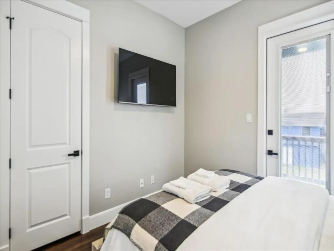 Sandy Cheeks Surfside by Ryson Vacation Rentals