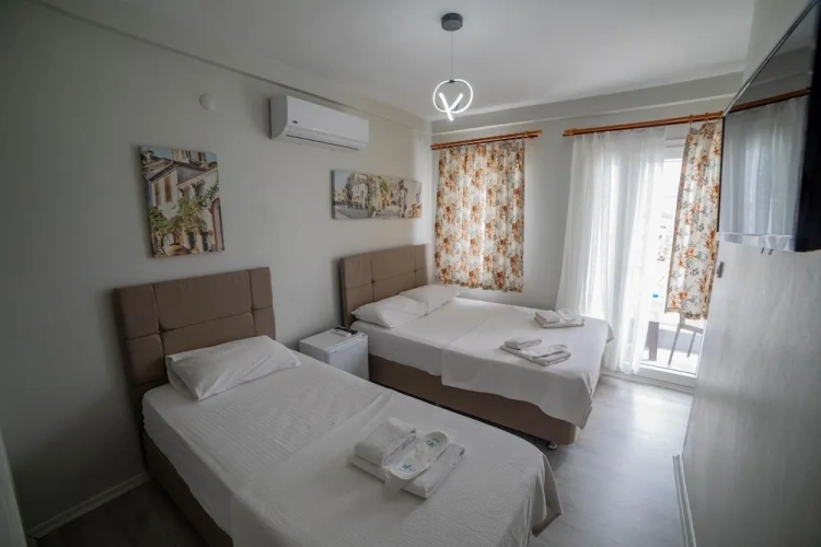 Standard Triple room with balcony