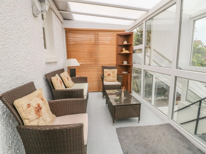 Park Lane Apartment