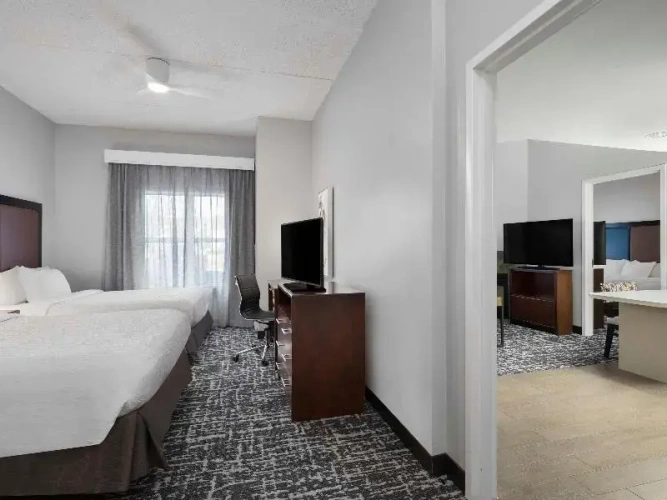 2 Bedrooms Suite with balcony