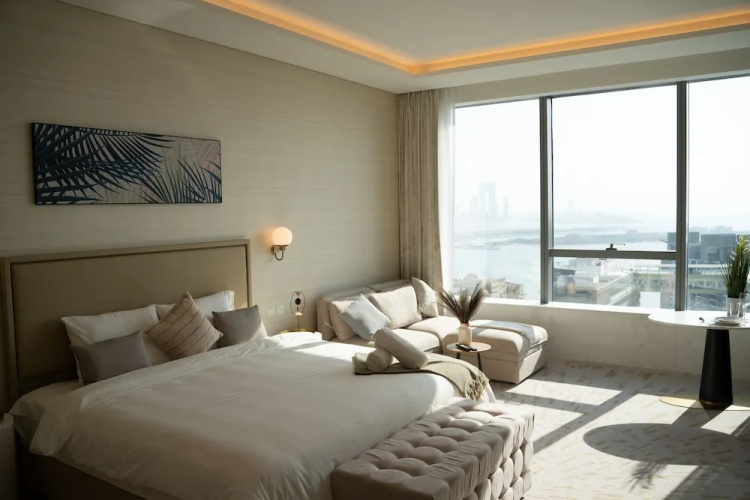 The Palm Tower, Luxurious Apartment