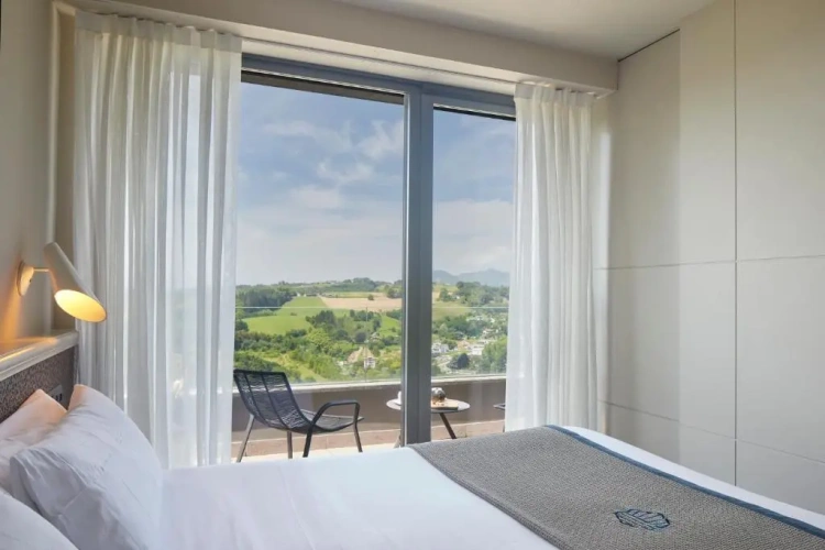 1 Bedroom Apartment with balcony