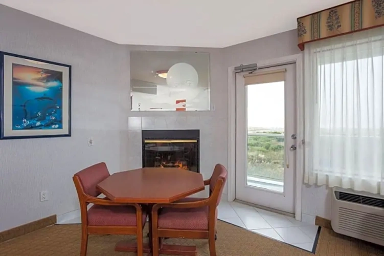 Standard Quadruple room with view