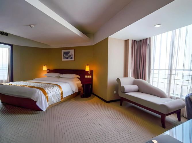 Dong Fang Hotel
