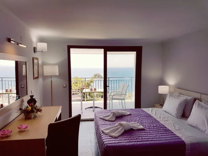 La Luna Hotel