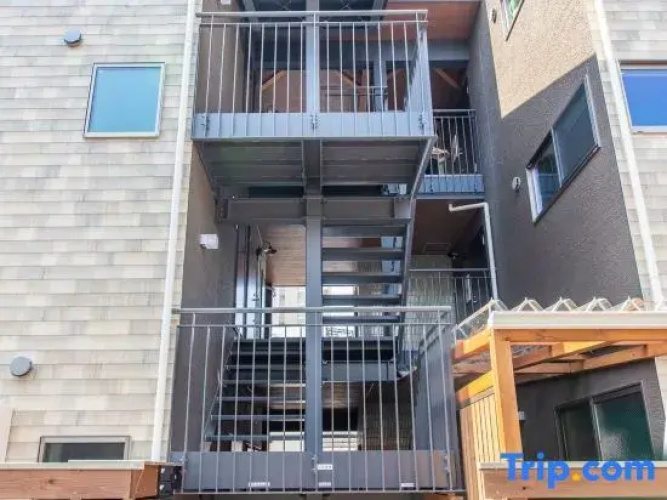 Life house