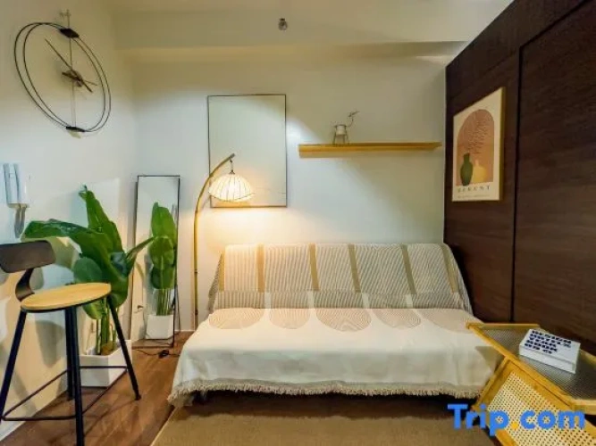 1 Bedroom Classic Double room with city view