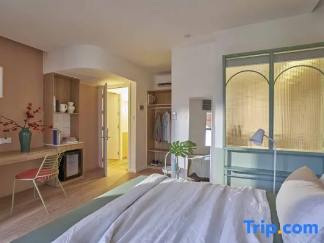 Studio with balcony